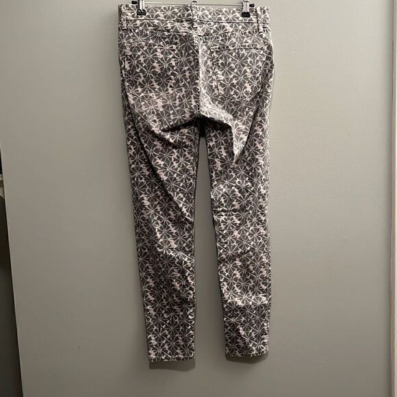 Gap 1969 Women's Gray Floral Mid-Rise Skinny Legging Jeans - Picture 4 of 8
